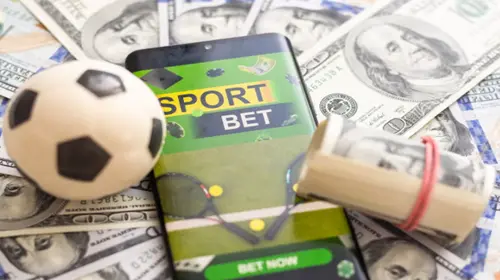 Memahami Taruhan Sepak Bola Online: Tinjauan Praktik Dan Implikasinya